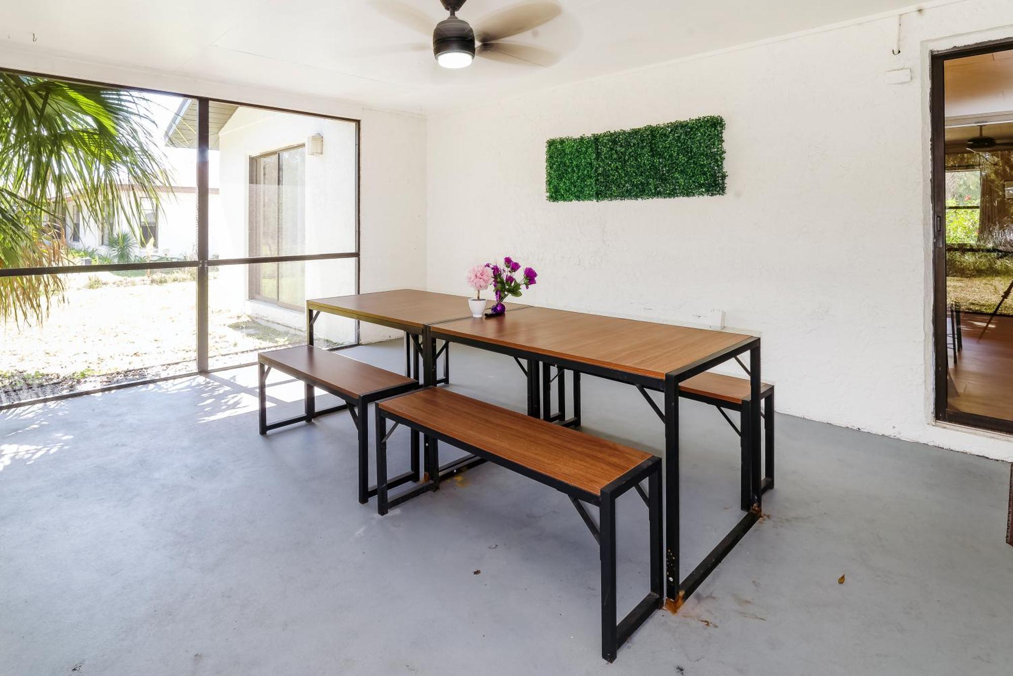 Holiday home New 6min To 3 Sister Springs, Spacious, Fun With Game